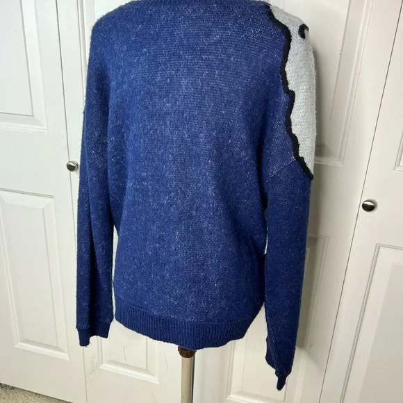 HWR Monogram Exploded Floral Mavales Flower Crewneck Sweater Size L - Picture 3 of 3